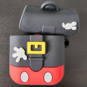 NWT silicone airpods case